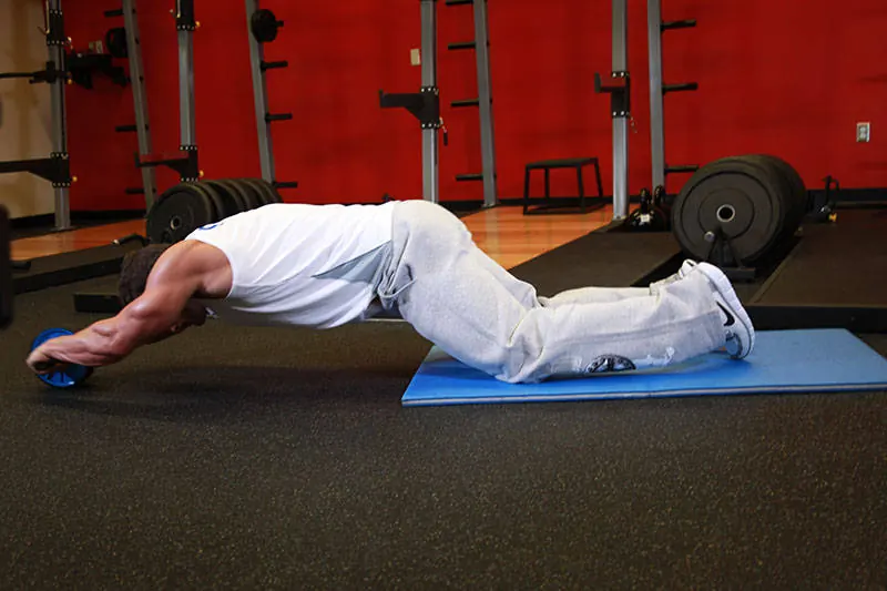 Ab Wheel Rollout: end position