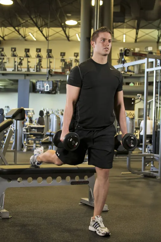 Bulgarian Split Squat: starting position