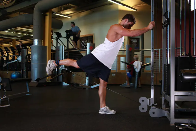 Cable Kickback: end position