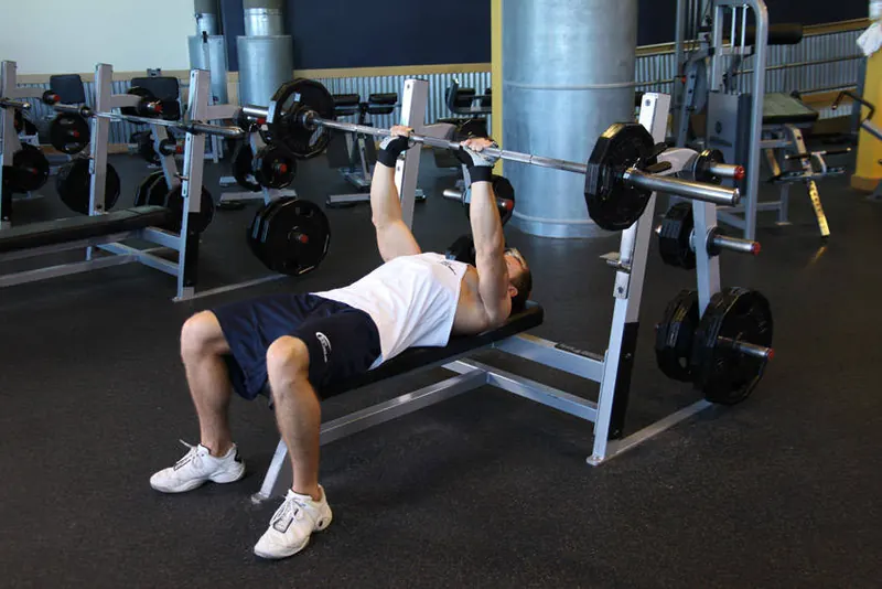 Close Grip Bench Press: end position