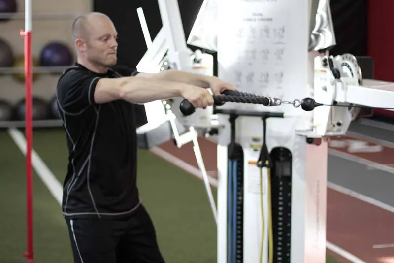 Face Pull: starting position