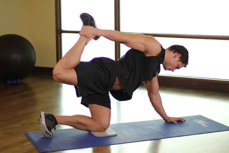 All Fours Quad Stretch: end position