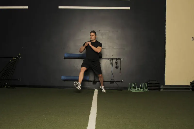 Alternate Leg Diagonal Bound: starting position