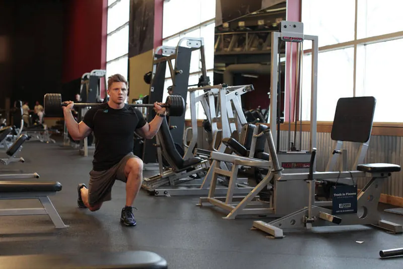 Barbell Walking Lunge: end position