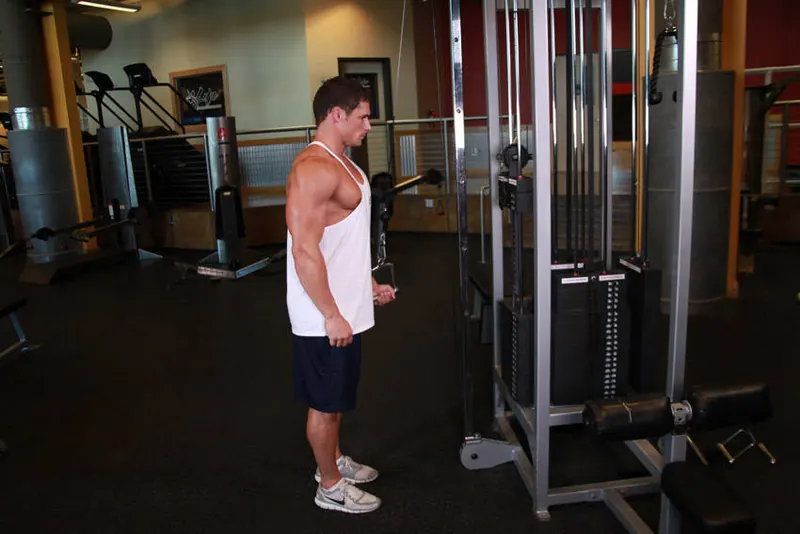 Cable One Arm Tricep Extension: starting position