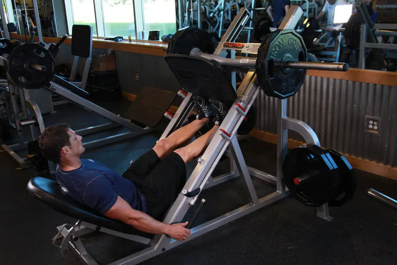 Calf Press On The Leg Press Machine: starting position