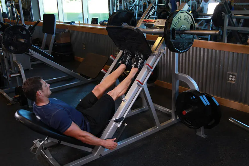 Calf Press On The Leg Press Machine: end position