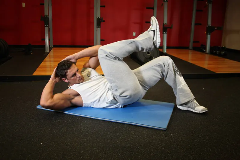 Cross-Body Crunch: end position