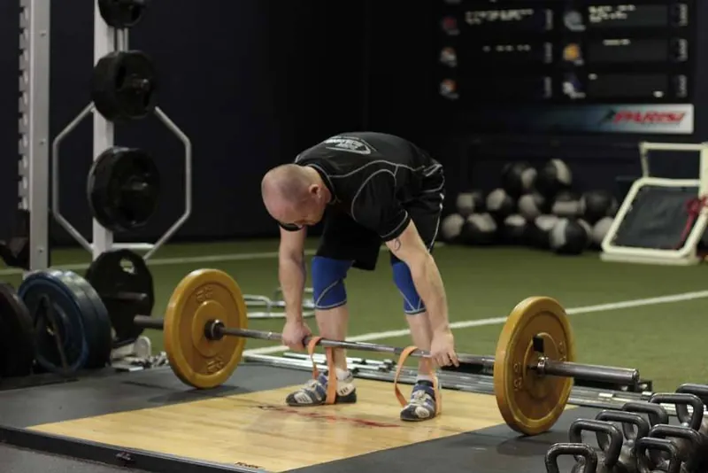 Deadlift with Bands: starting position