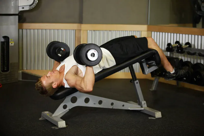 Decline Dumbbell Bench Press: starting position