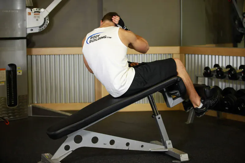 Decline Oblique Crunch: end position