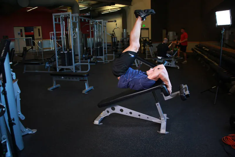 Decline Reverse Crunch: end position