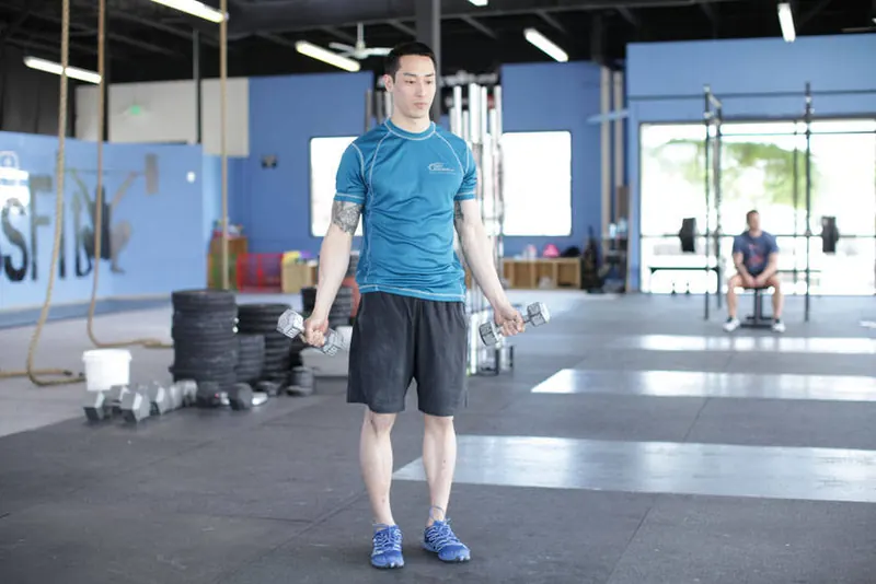 Dumbbell Scaption: starting position