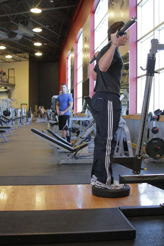 Elevated Back Lunge: starting position