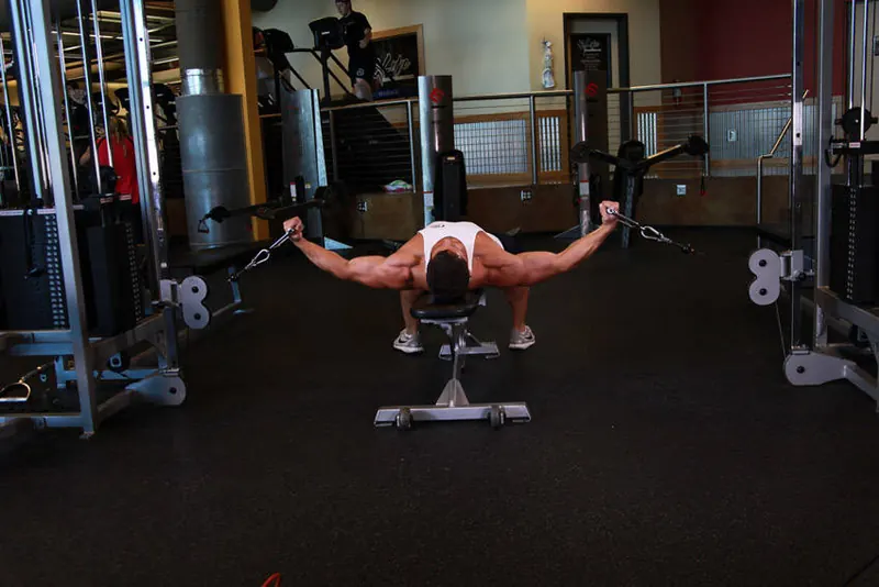 Flat Bench Cable Flyes: starting position
