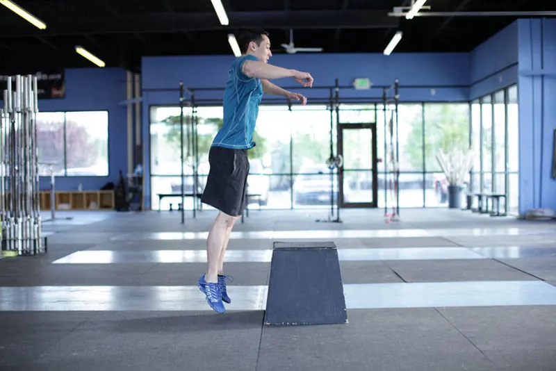 Front Box Jump: end position
