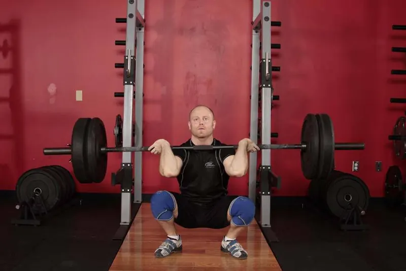 Front Squat (Clean Grip): end position