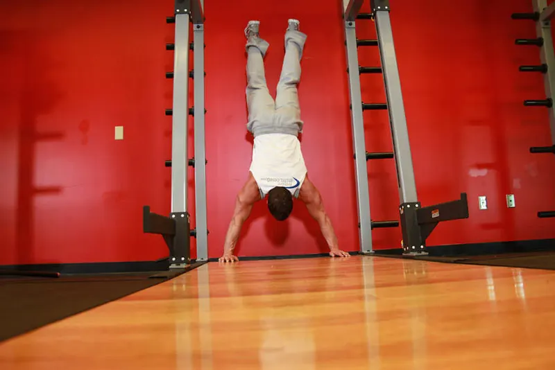 Handstand Push-Ups: starting position