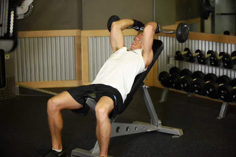 Incline Barbell Triceps Extension: starting position