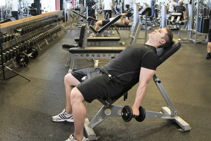 Incline Hammer Curls: starting position
