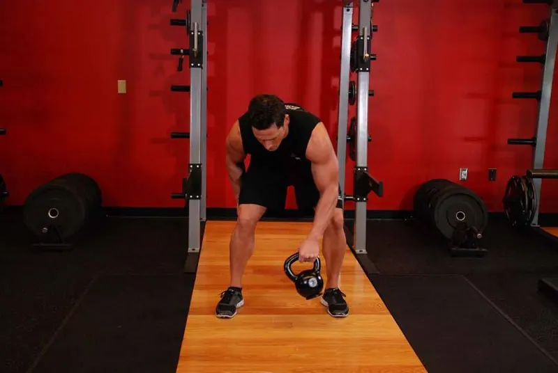 Kettlebell Figure 8: end position
