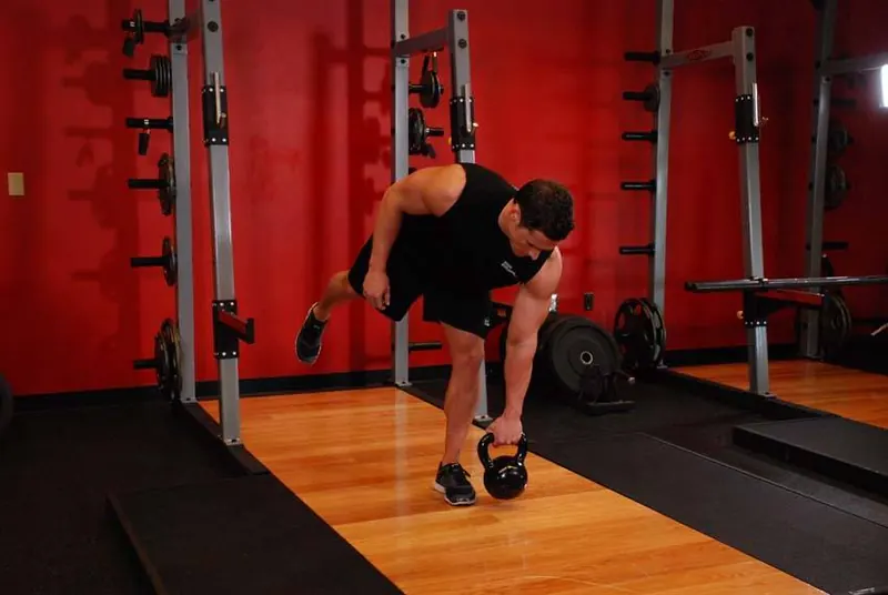 Kettlebell One-Legged Deadlift: end position
