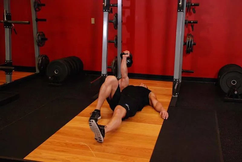 Kettlebell Turkish Get-Up (Lunge style): starting position