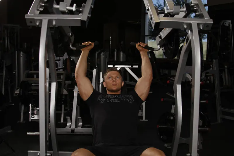 Leverage Shoulder Press: end position