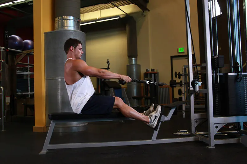 Low Pulley Row To Neck: starting position