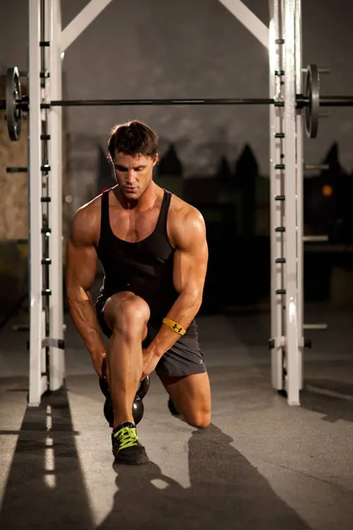 Lunge Pass Through: end position