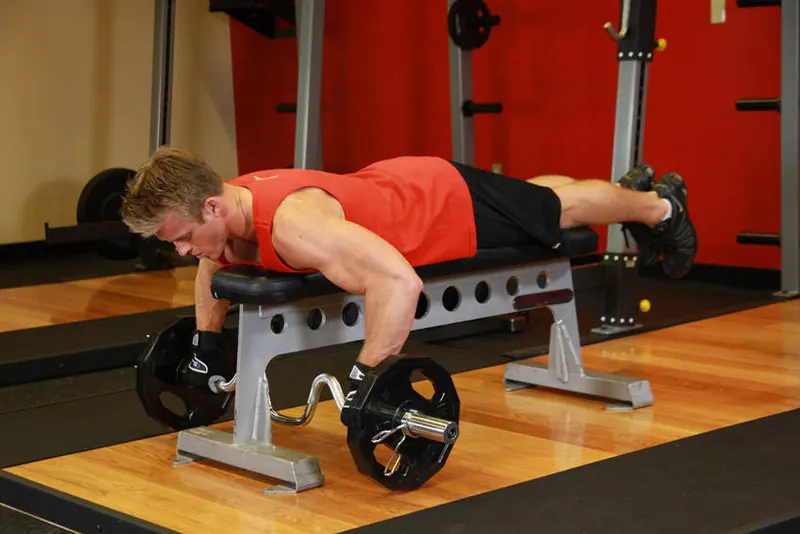 Lying Cambered Barbell Row: starting position