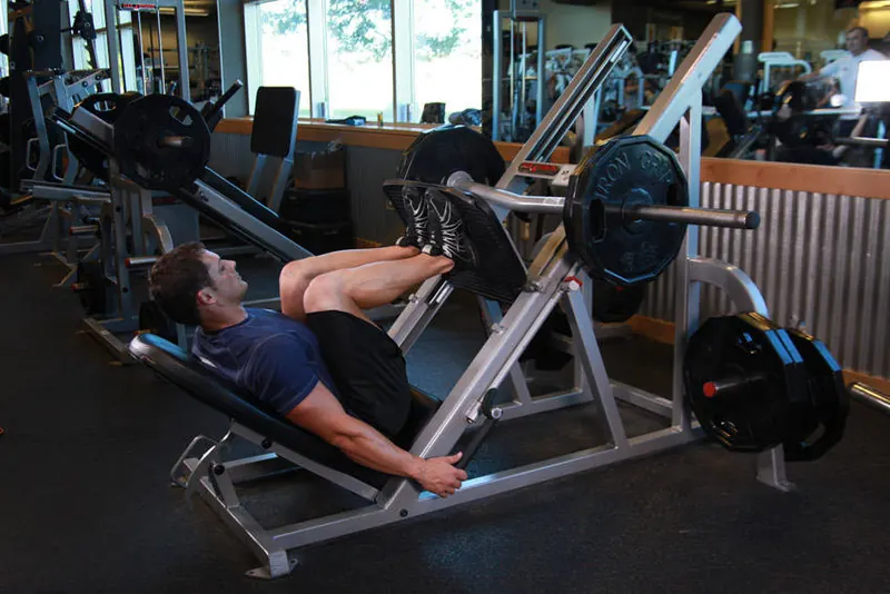 Narrow Stance Leg Press: starting position