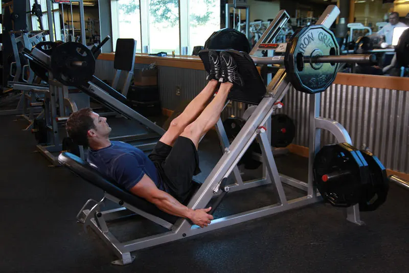 Narrow Stance Leg Press: end position