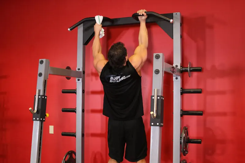 One Arm Chin-Up: starting position
