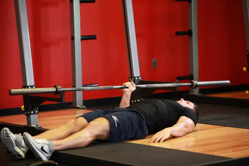 One Arm Floor Press: starting position