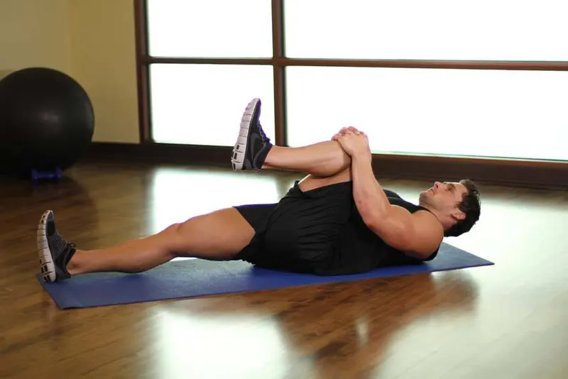 One Knee To Chest: end position