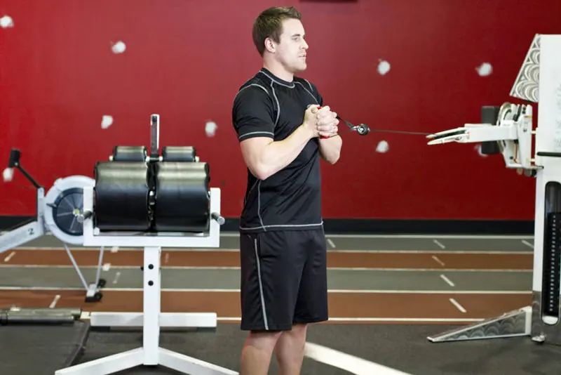 Pallof Press With Rotation: starting position