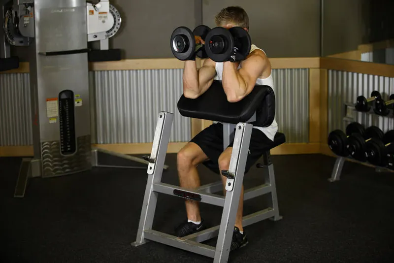 Preacher Hammer Dumbbell Curl: end position