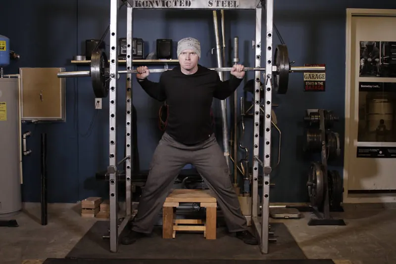 Reverse Band Box Squat: starting position