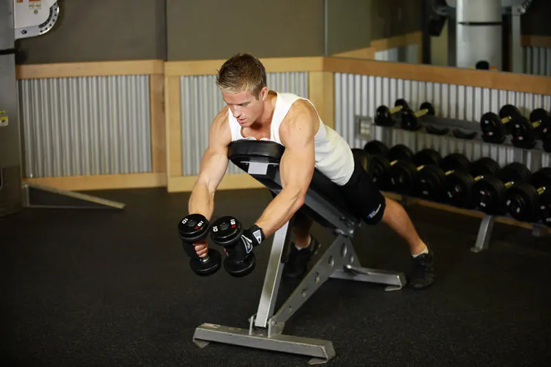 Reverse Flyes: starting position