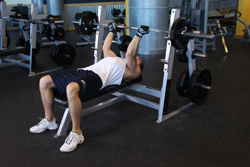 Reverse Triceps Bench Press: starting position