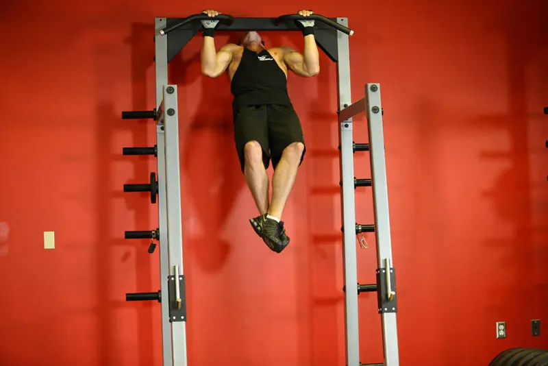 Rocky Pull-Ups/Pulldowns: end position