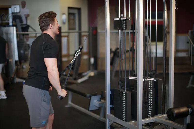 Rope Straight-Arm Pulldown: end position