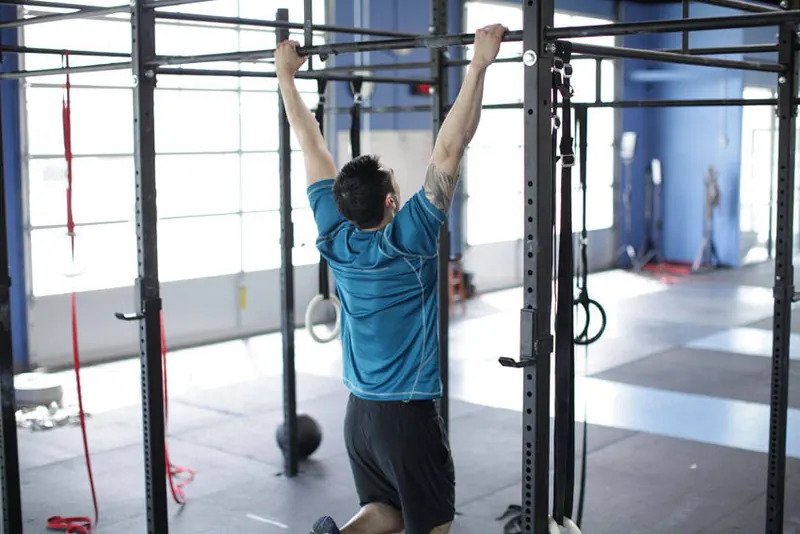 Scapular Pull-Up: starting position
