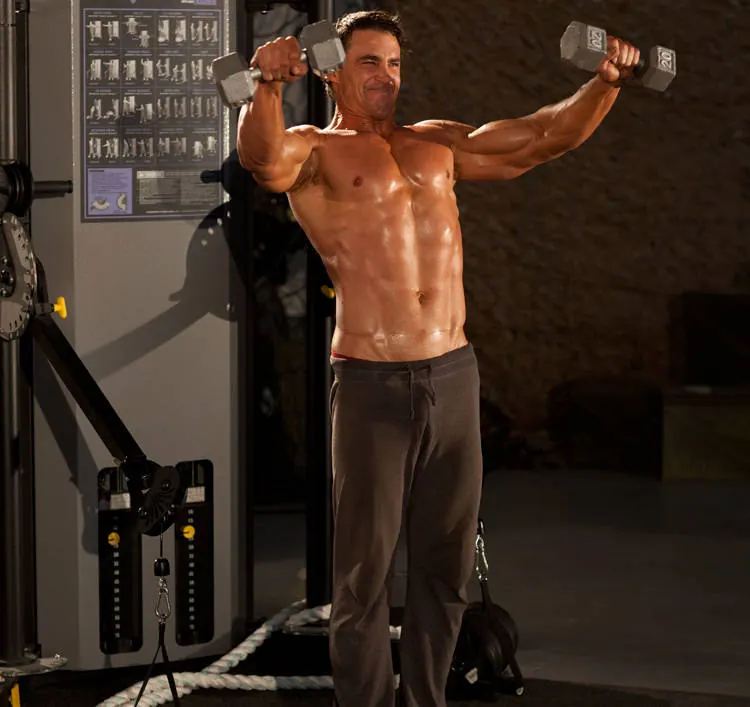 Side Laterals to Front Raise: end position