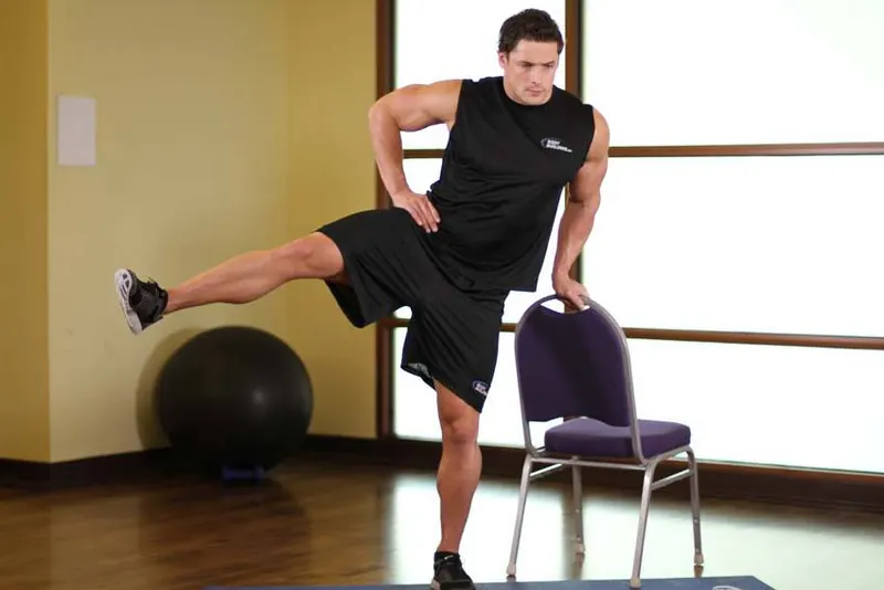 Side Leg Raises: end position