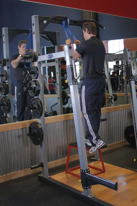 Single-Leg High Box Squat: starting position