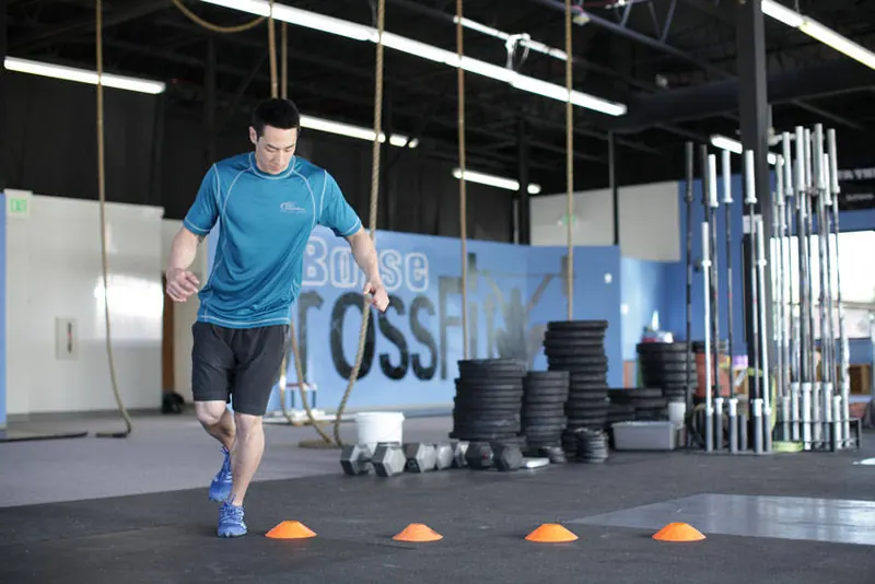 Single-Leg Lateral Hop: starting position