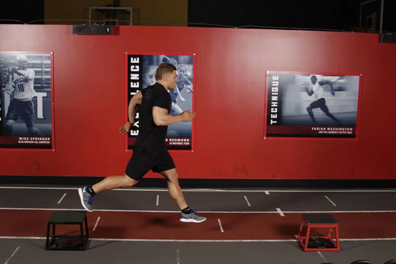 Single-Leg Stride Jump: end position