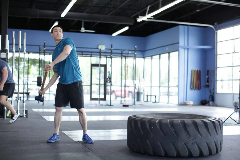 Sledgehammer Swings: starting position
